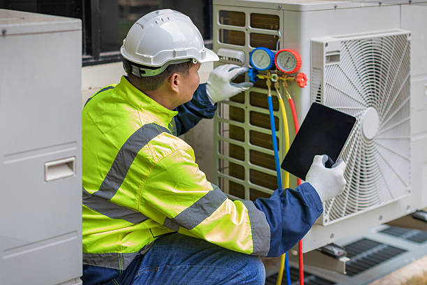 Professional Hvac Maintenance technician working in Conroe, TX